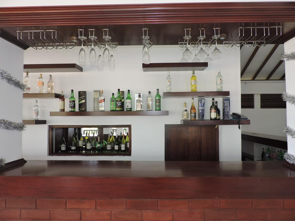 Catamaran Beach Hotel Negombo Kültér fotó